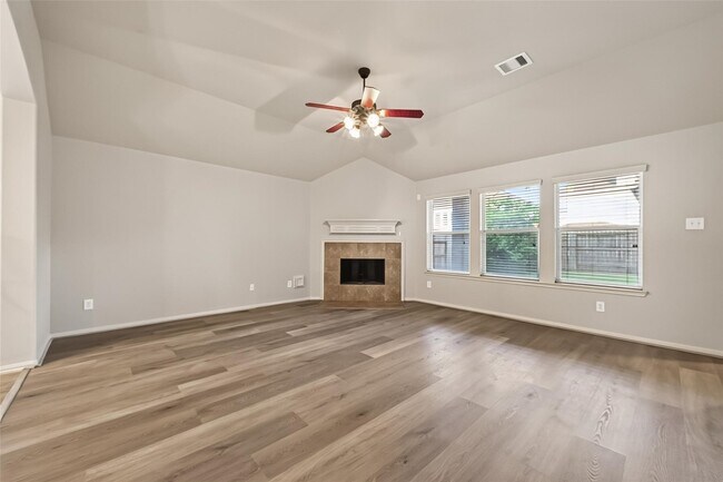 Building Photo - 28207 Chalet Park Dr