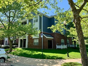 Building Photo - 20301 Beechwood Terrace