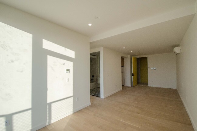 Foto del edificio - 1875 Atlantic Ave