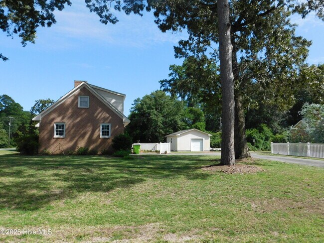 Foto del edificio - 509 W Wilson Creek Dr