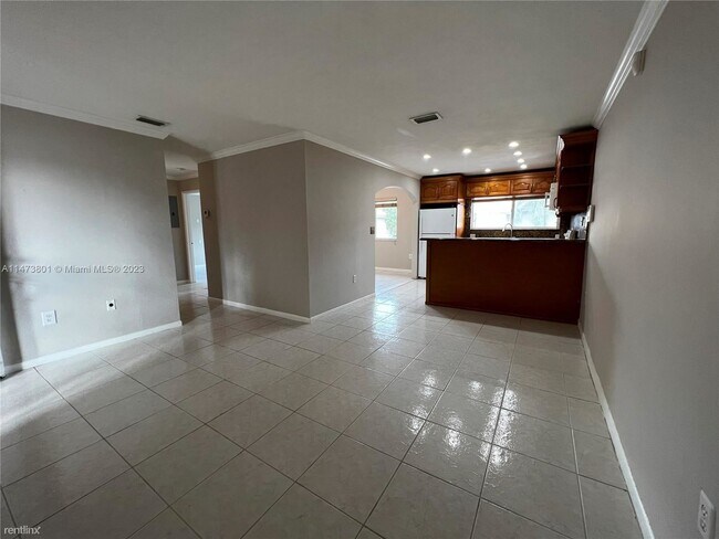 Foto del edificio - 3 br, 2 bath House - 351 NW 82nd Ave Apt 1118