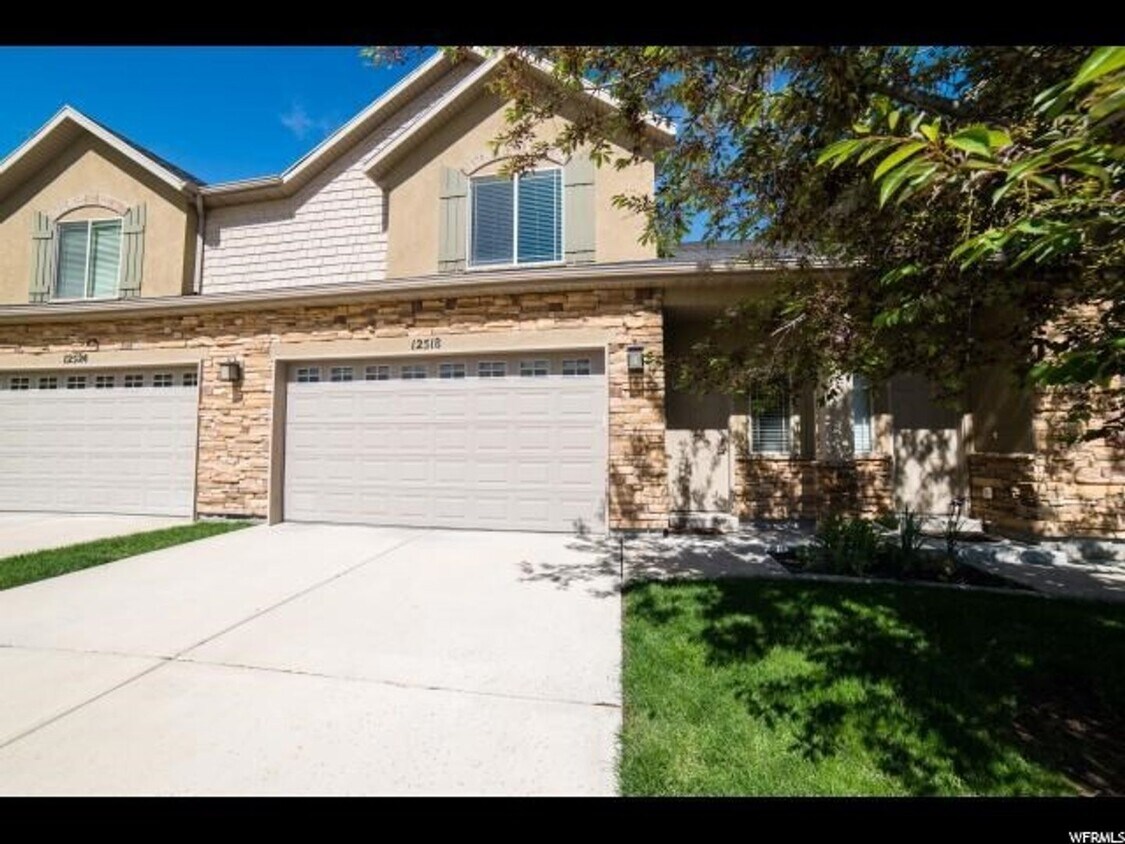 Primary Photo - 3 Bd 2.5 Bath Condo 2 Car Garage