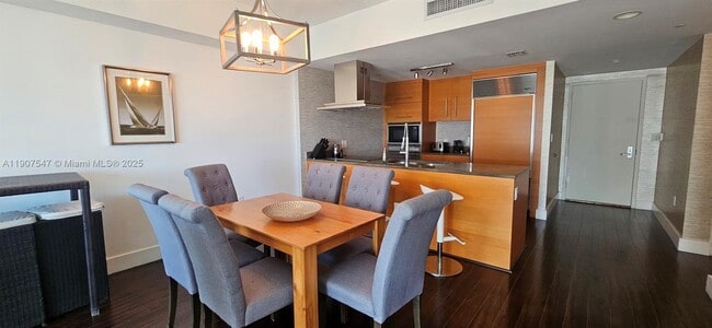 Foto del edificio - 495 Brickell Ave