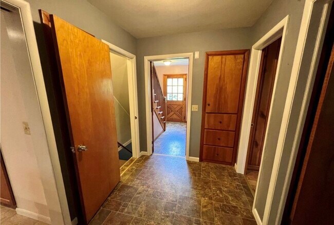 Foto del edificio - 4 Pinecrest Dr