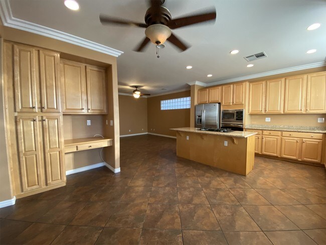 Building Photo - 1305 Fox Acres Dr