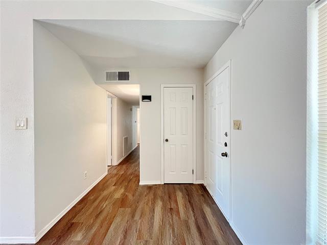 Foto del edificio - 1308 Mistywood Ln