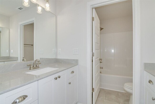 Foto del edificio - 5121 Huntley Trl