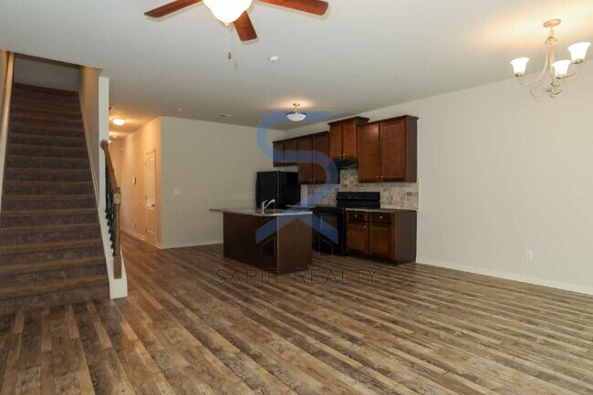 Foto del edificio - Modern Townhome Living – 3BR/3BA in The Gardens at Lovejoy