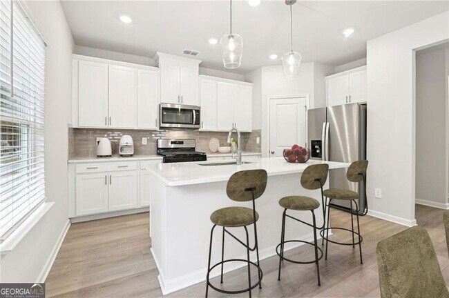 Foto del edificio - 90 Proust Cir