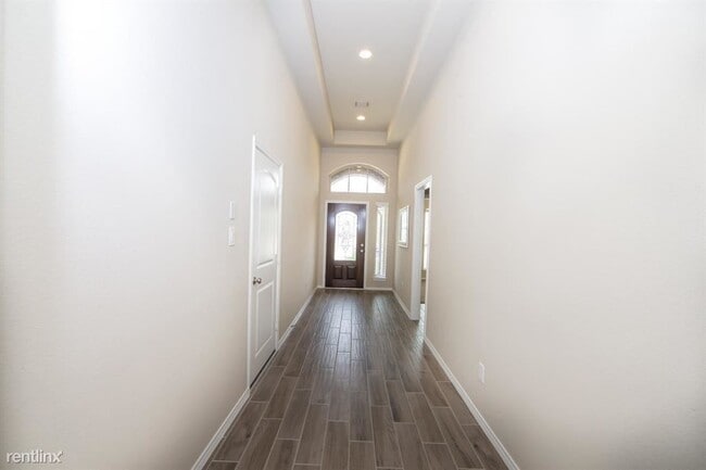 Building Photo - 4 br, 2.5 bath House - 29011 Crystal Rose Ln