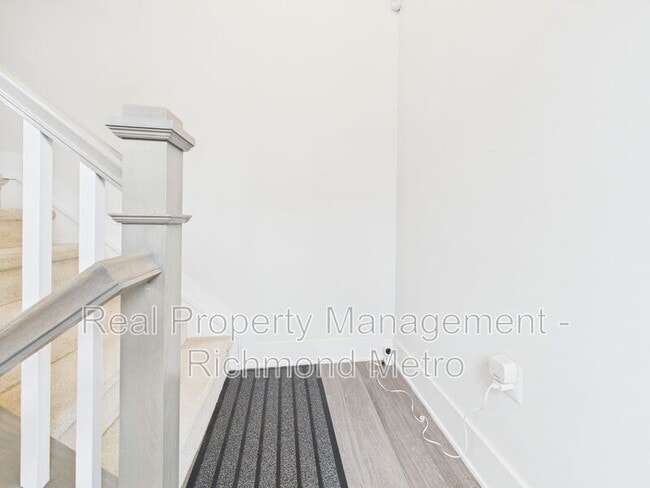 Building Photo - 5232 Old Main St