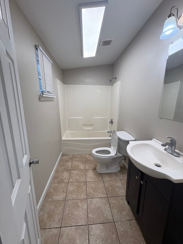Building Photo - 1406 Monck St