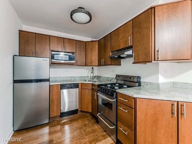 Foto del edificio - 615 Hinman Ave