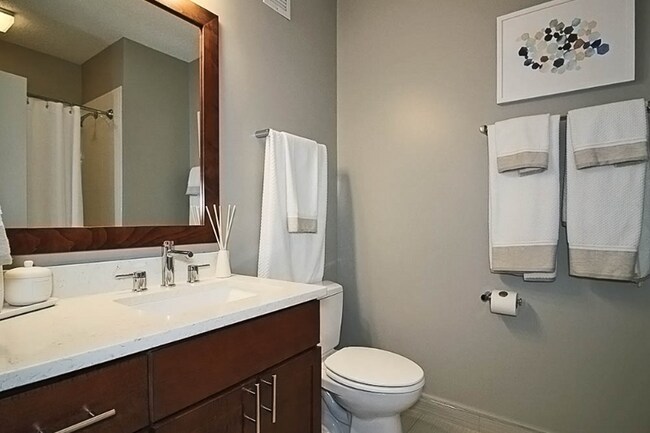 Foto del edificio - 350 E Ohio St