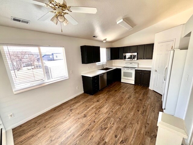 Building Photo - 2048 N Boysenberry Dr