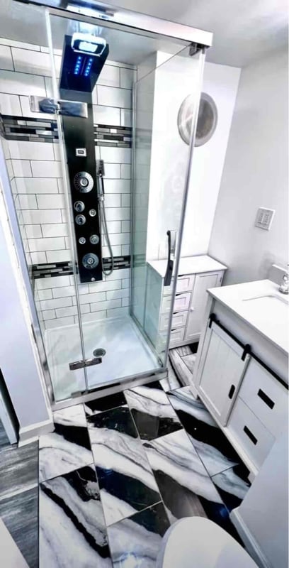 Building Photo - 7610 Manor Ave