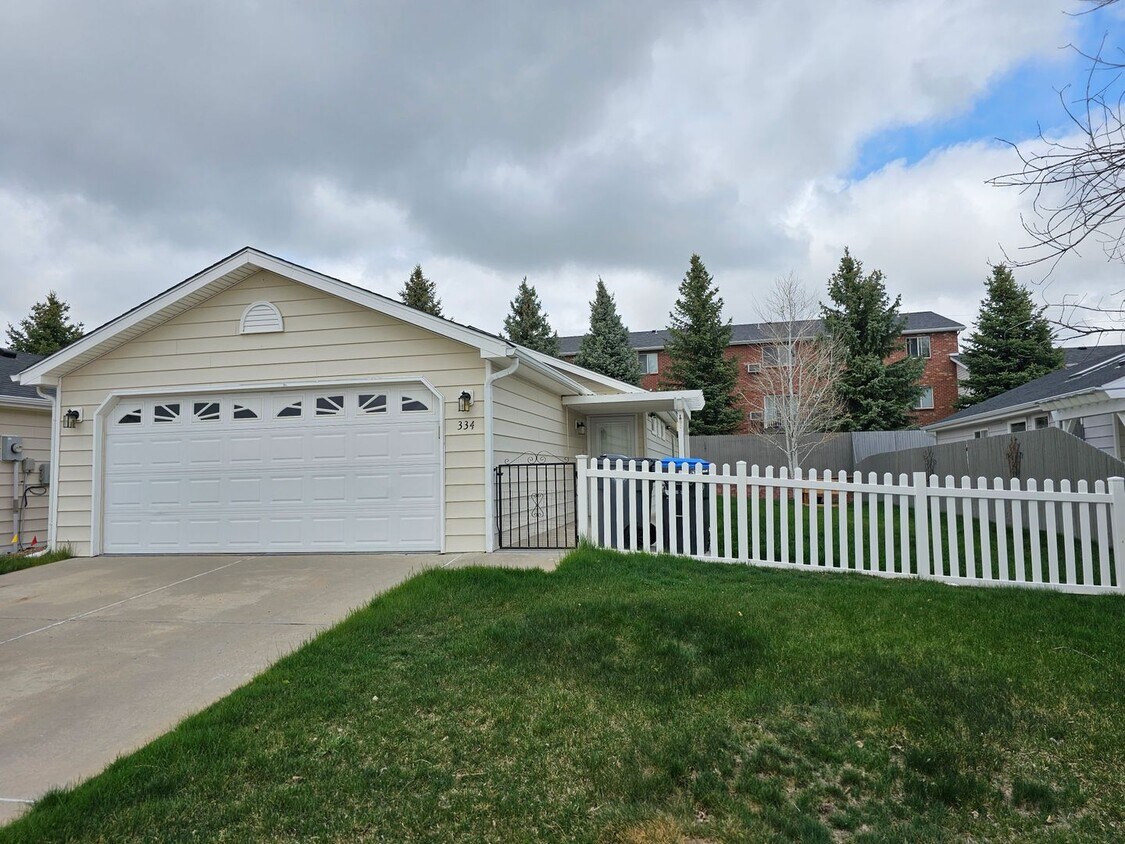 Foto principal - 334 Arbor Ln