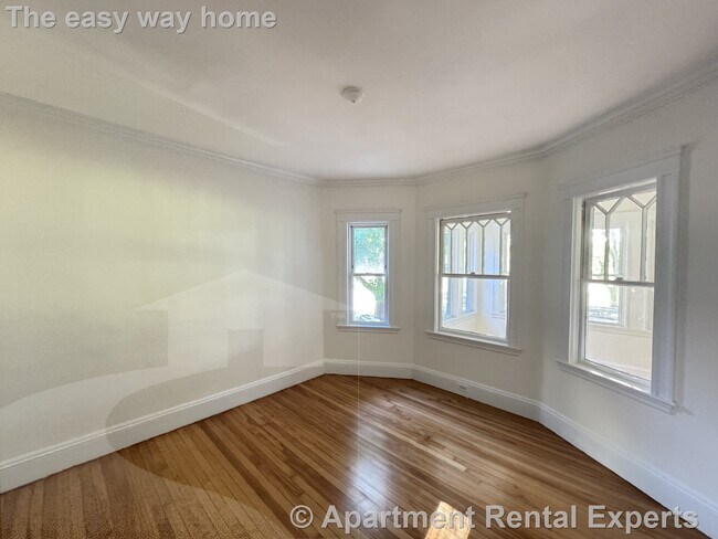 Building Photo - 303 Alewife Brook Pkwy