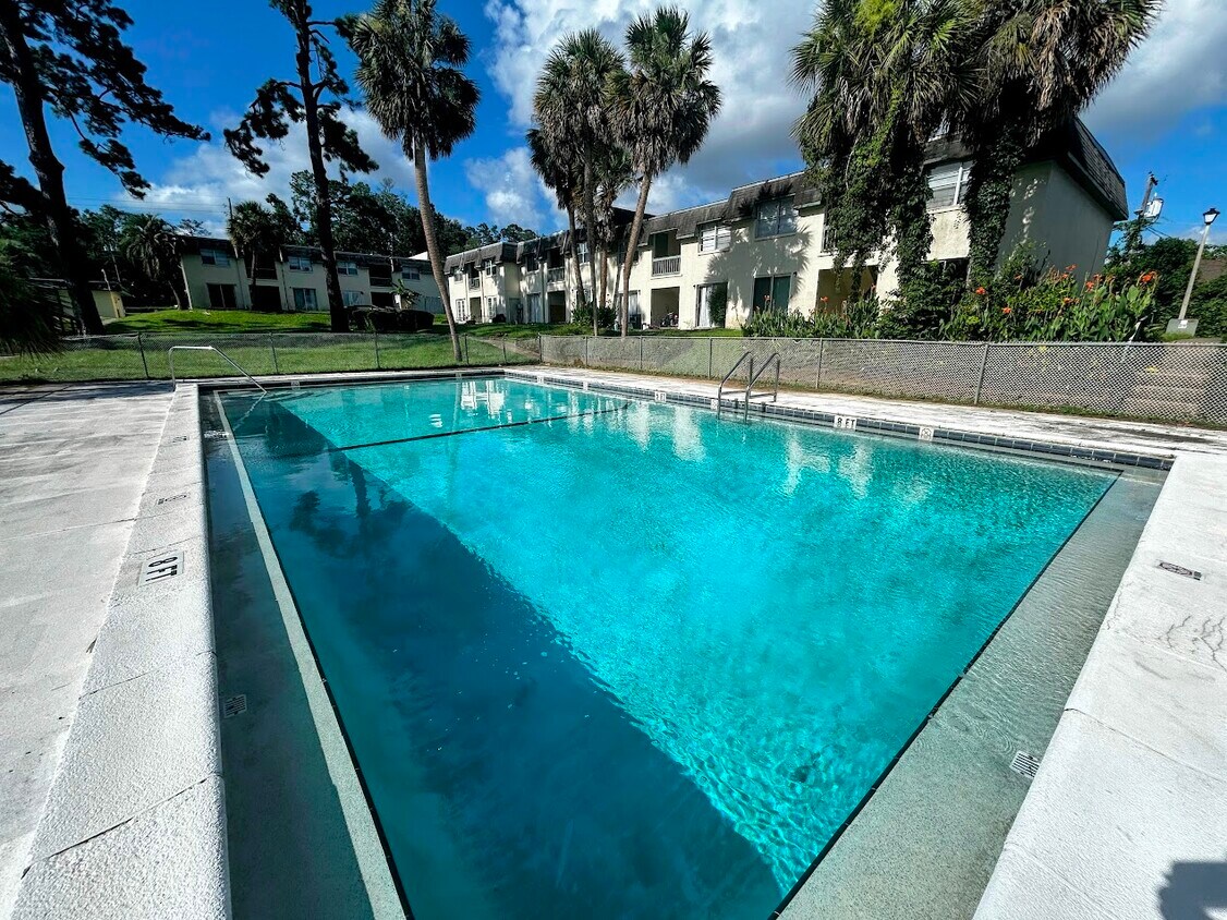 Foto principal - 2325 W Pensacola St