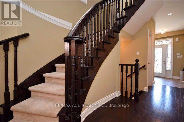 Building Photo - 10 Powlesland St