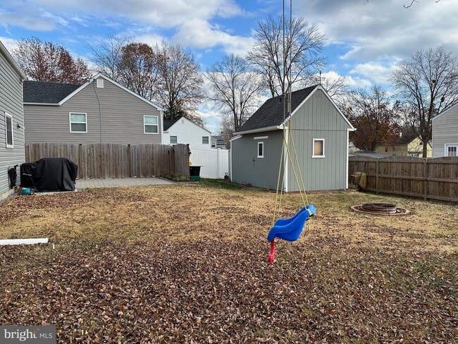 Building Photo - 301 Sheridan Dr