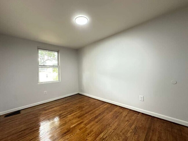 Foto del edificio - 1120 E Stafford St