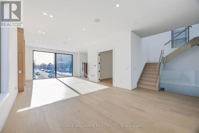 Photo du bâtiment - 230 Townsgate Dr