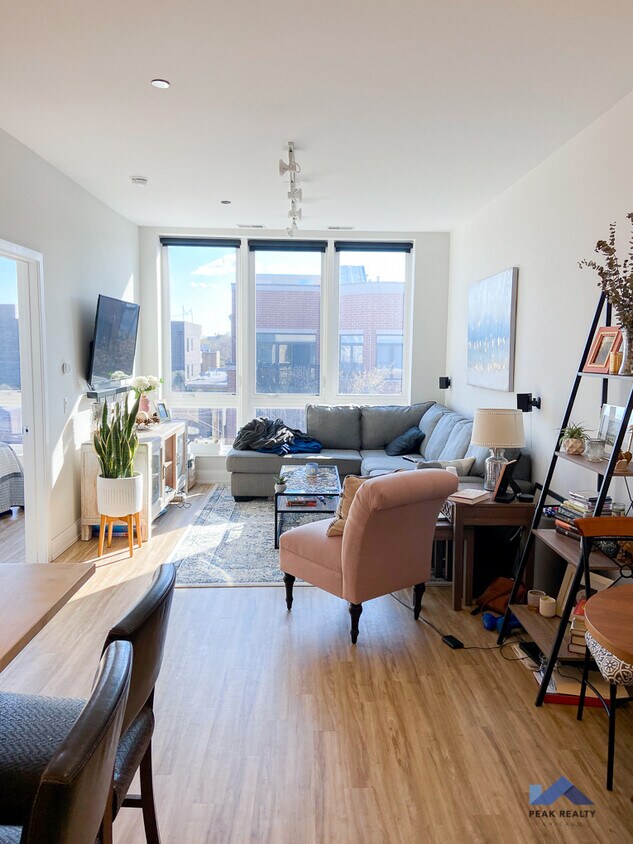 1875 N Milwaukee Ave, Chicago, IL 60647 Rentals in Chicago at 1875 N
