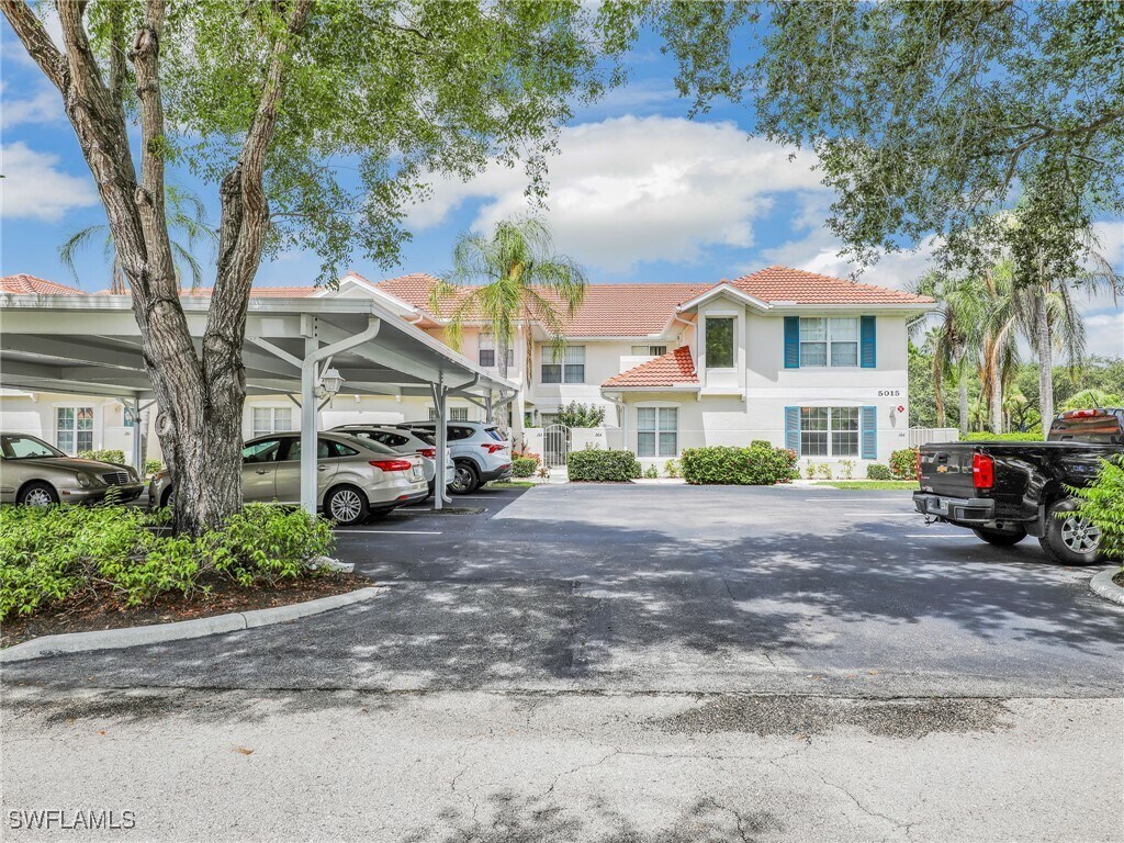 Foto principal - 5015 Cedar Springs Dr