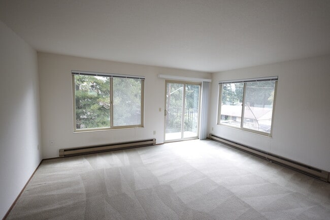 Building Photo - 314 N 134th St