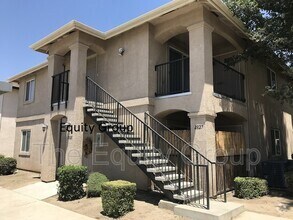 Building Photo - 2827 N Zachary St