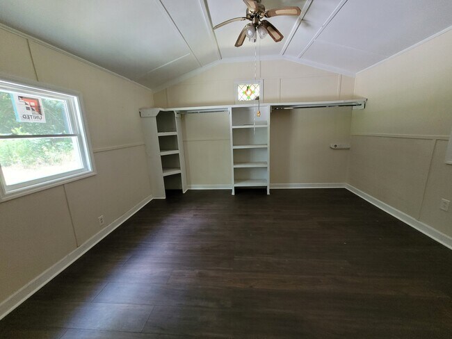 Building Photo - 2890 Arrowhead Dr