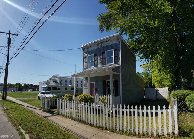 Building Photo - 1 br, 1 bath House - 2709 Q St