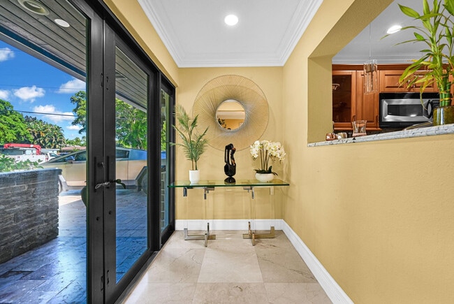 Foto del edificio - 836 Orchid Dr