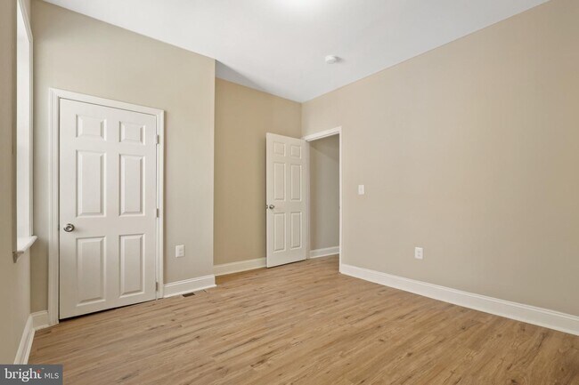 Building Photo - 3142 Baker St