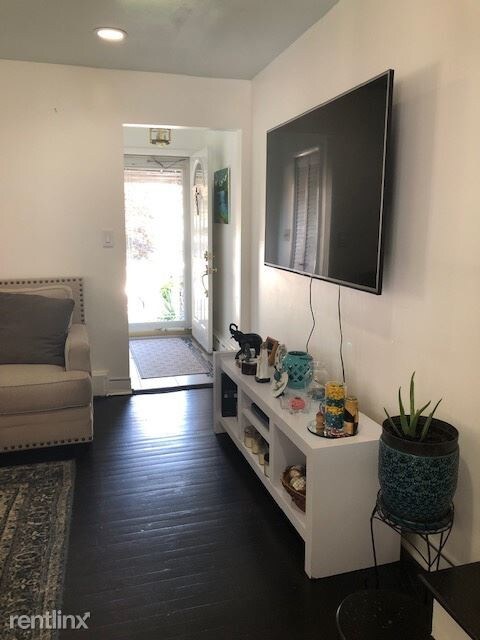 Building Photo - 4 br, 3 bath House - 89 Sewaren Ave