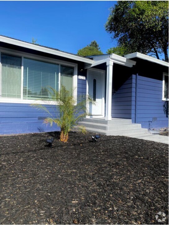 South Park Apartments for Rent with Hardwood Floors Santa Rosa, CA
