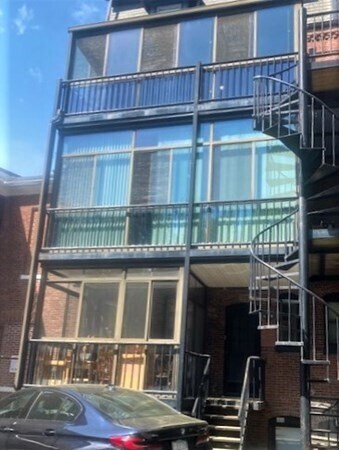 Building Photo - 332 Washington St