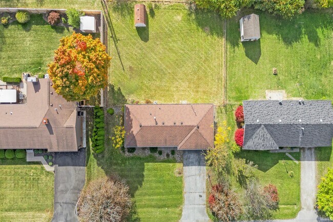 Foto del edificio - 2221 Graham Dr