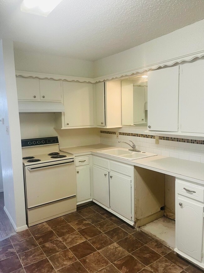 Building Photo - 5433 40th St