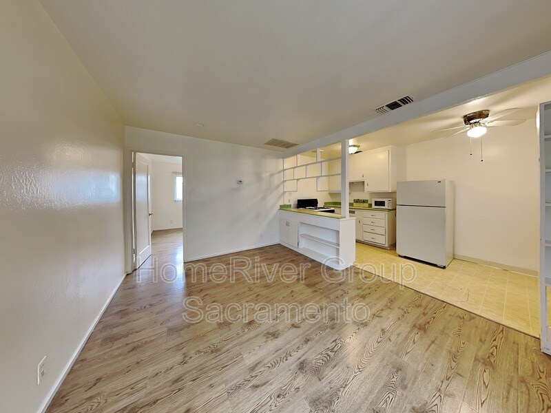 2957 Howe Ave Unit 4, Sacramento, CA 95821 Condo for Rent in