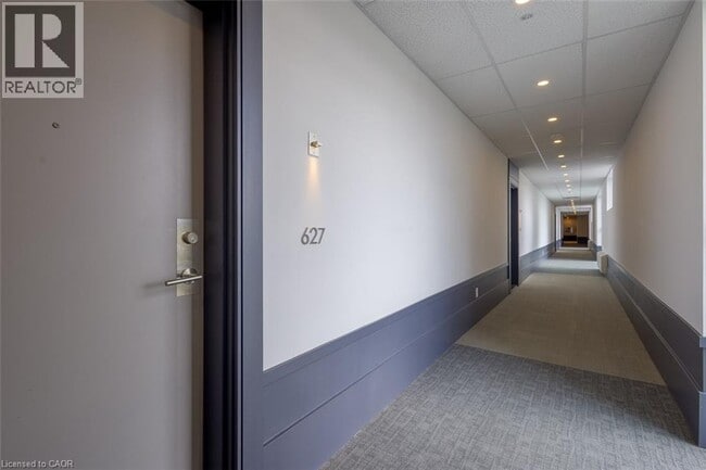 Building Photo - 16 Concord Pl