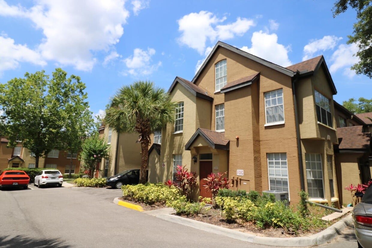 Foto principal - 6408 Raleigh St