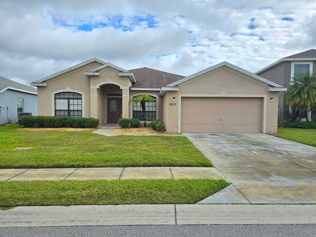 Foto del edificio - Waterfront home for RENT! 4 bed/2.5 bath