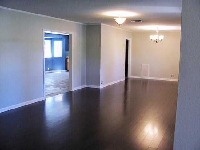 Foto del edificio - 306 Cave Ln