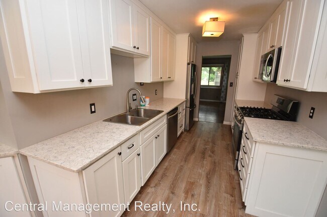 Building Photo - 4 br, 2 bath House - 52560 Brighton Park