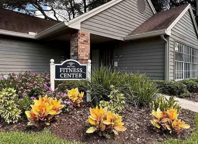 Building Photo - 2500 Winding Creek Blvd