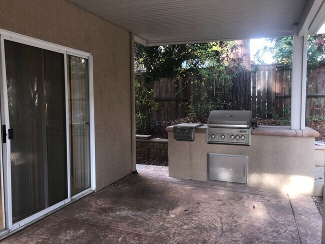 Foto del edificio - One Bedroom One Bathroom Home in Folsom