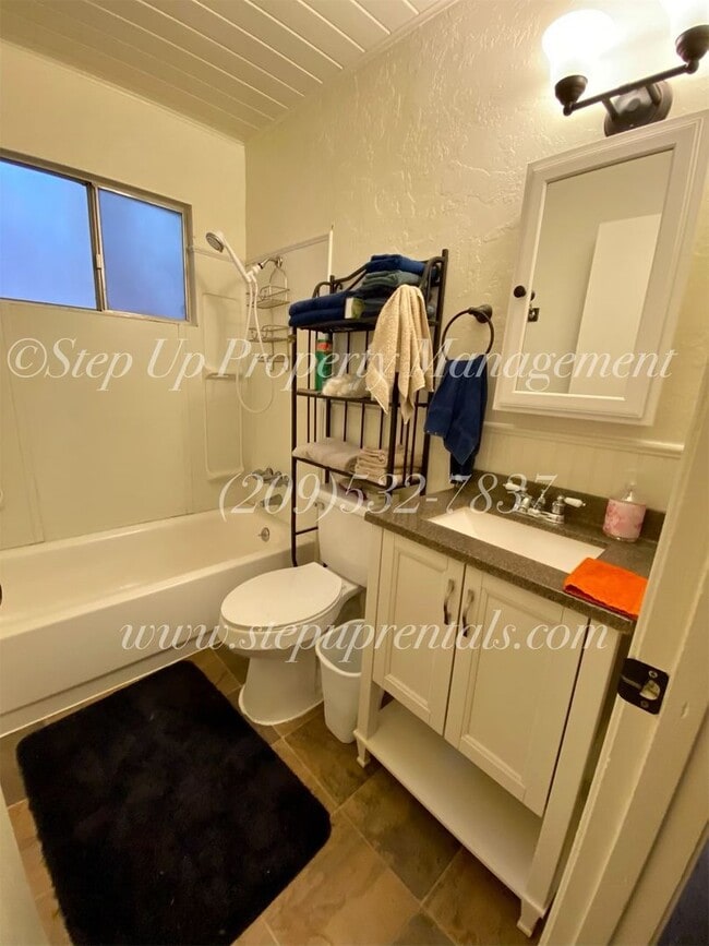 Foto del edificio - 22101 Crystal Falls Dr