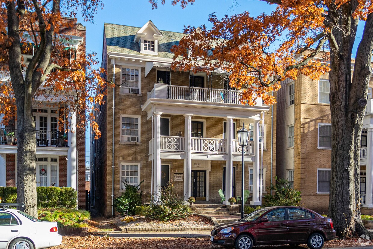 Primary Photo - 3004 Monument Ave